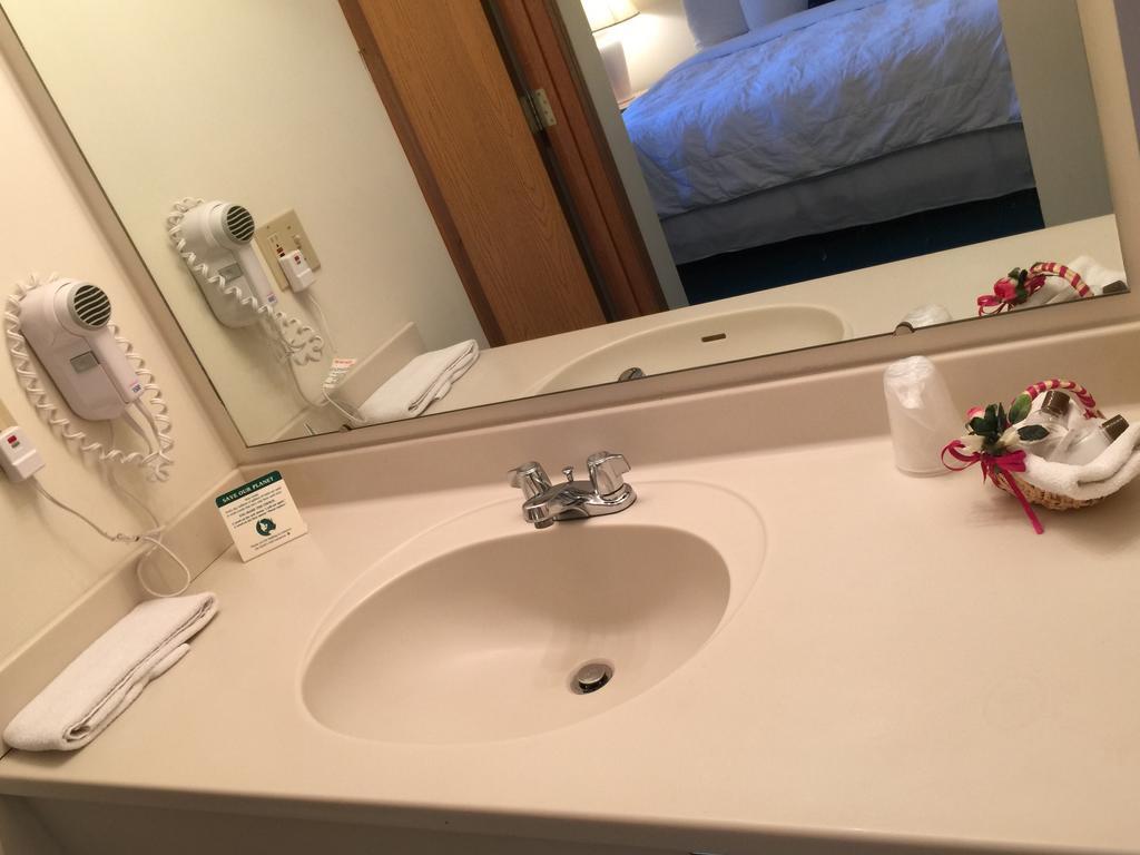 Americas Best Value Inn & Suites - Bluffton Pokoj fotografie