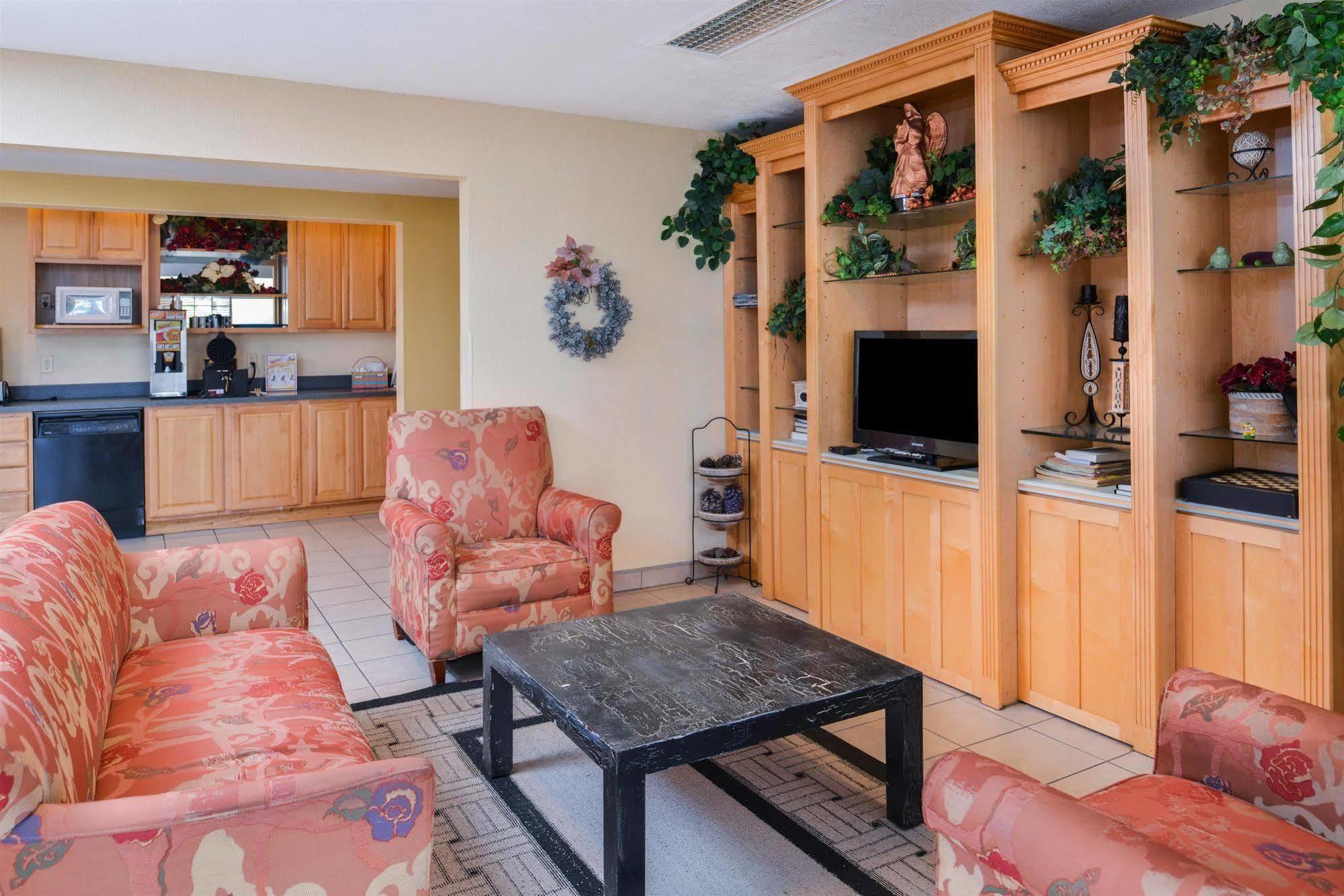 Americas Best Value Inn & Suites - Bluffton Exteriér fotografie